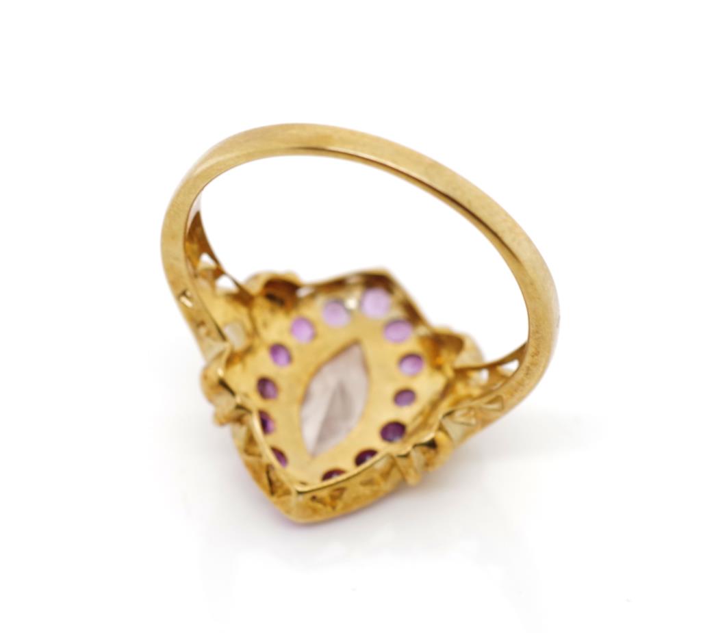 Rose quartz and amethyst set 9ct yellow gold ring - Image 4 of 4