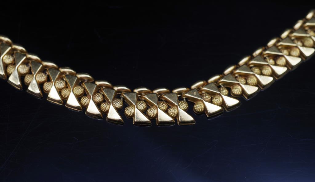 Mid century 18ct rose gold collar necklace - Image 4 of 5