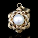 Vintage pearl and 9ct rose gold pendant