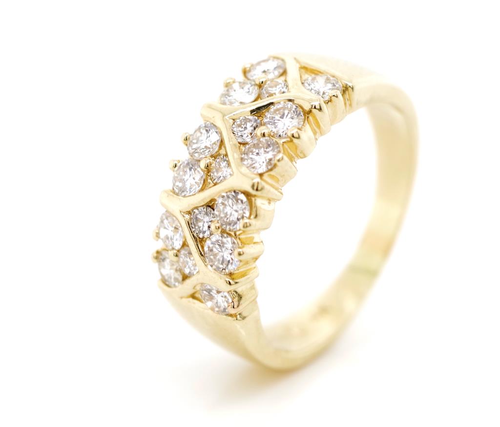 Diamond and 14ct yellow gold ring