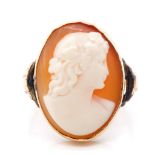 Carved cameo and 9ct rose gold ring
