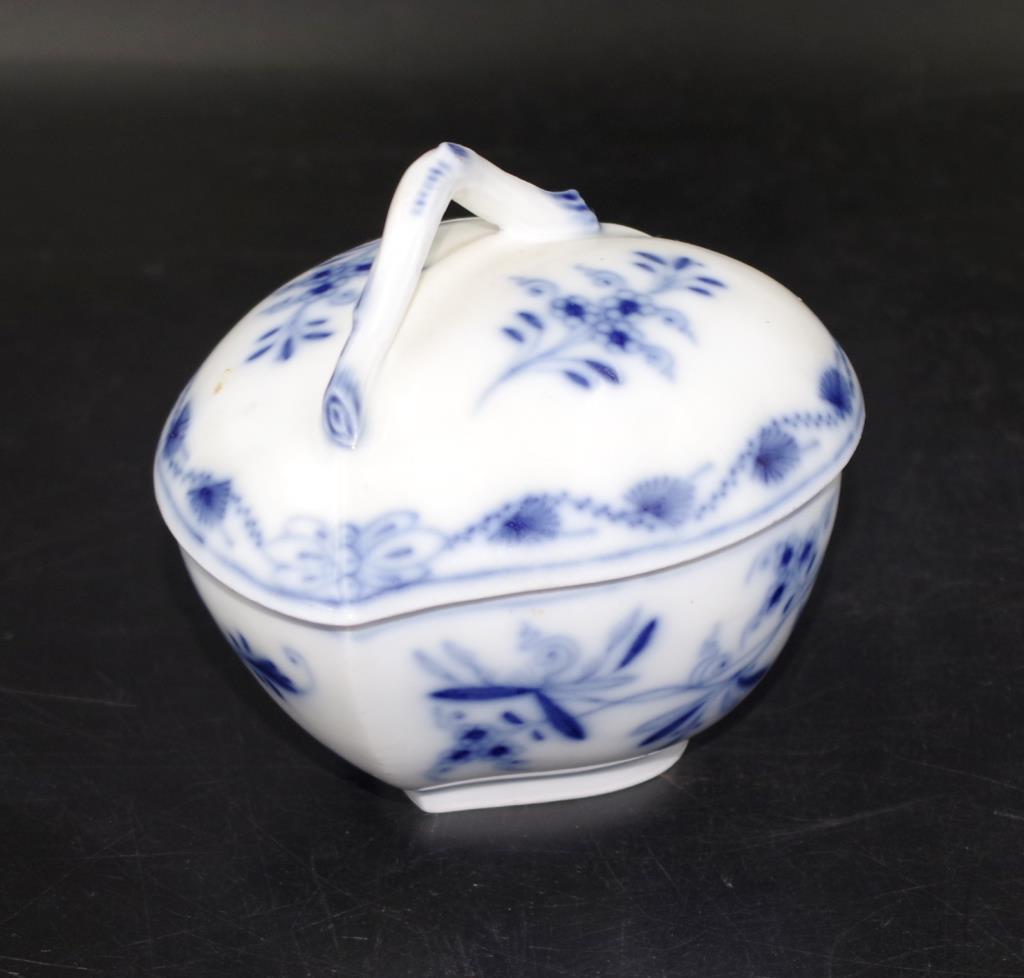 Meissen ceramic blue & white lidded bowl - Image 2 of 5
