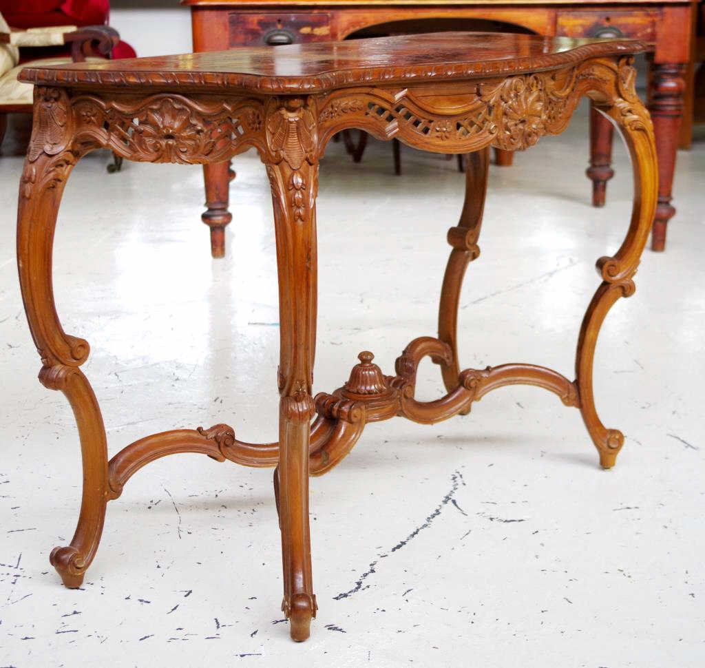 Antique style walnut console table - Image 2 of 3