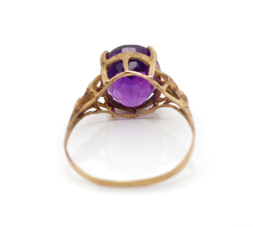 Amethyst and yellow gold ring - Image 4 of 4