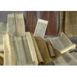 Torah-Fragmente: Auf verschiedenen Leder- und Pergamentrollen
