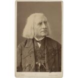 Liszt, Franz: Porträt-Photographie mit Signatur