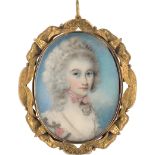 Engleheart, George - Umkreis: Miniatur Portrait einer jungen Frau mit rosa Schleife um...