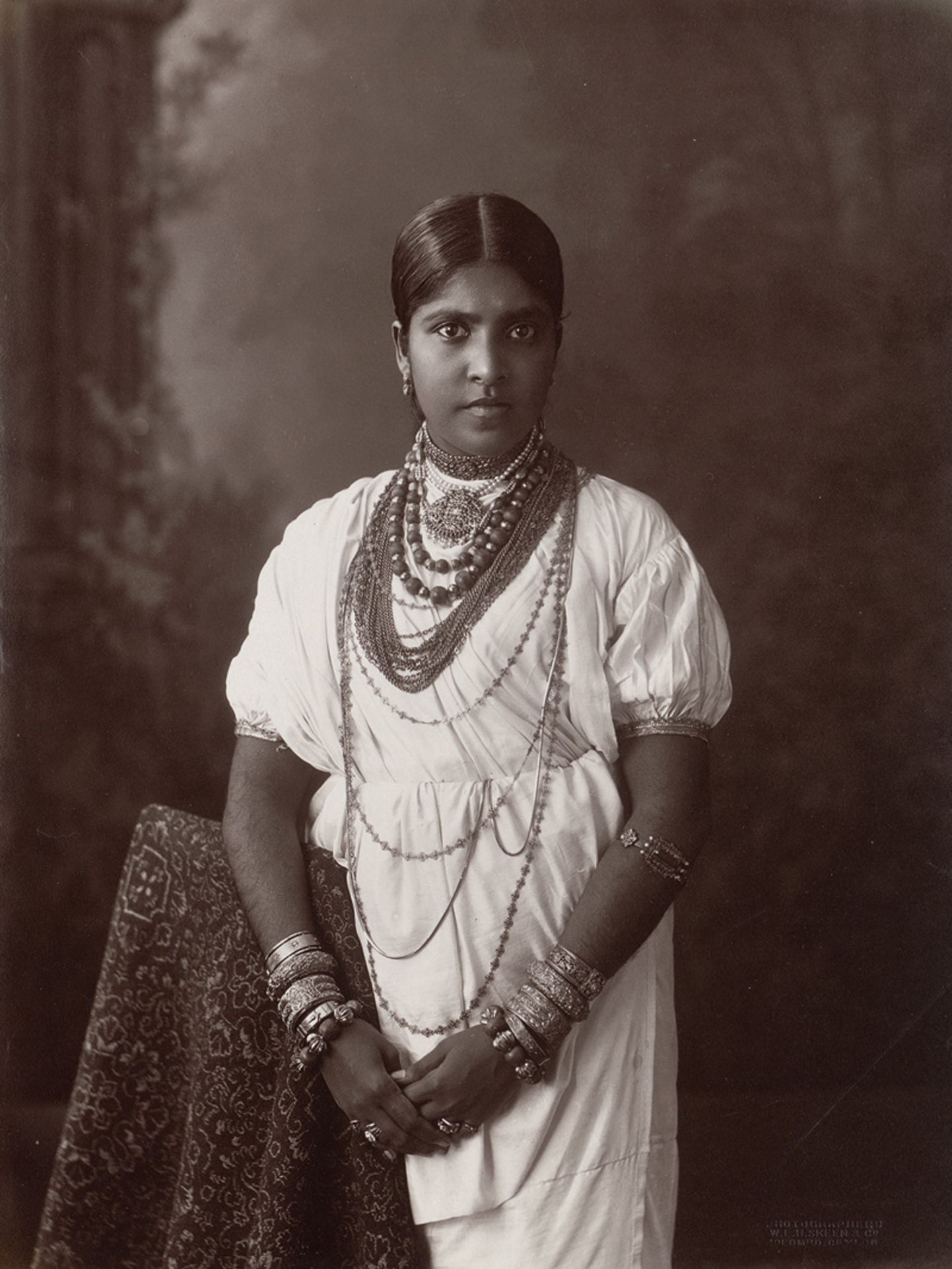 Ceylon: Kandyan woman