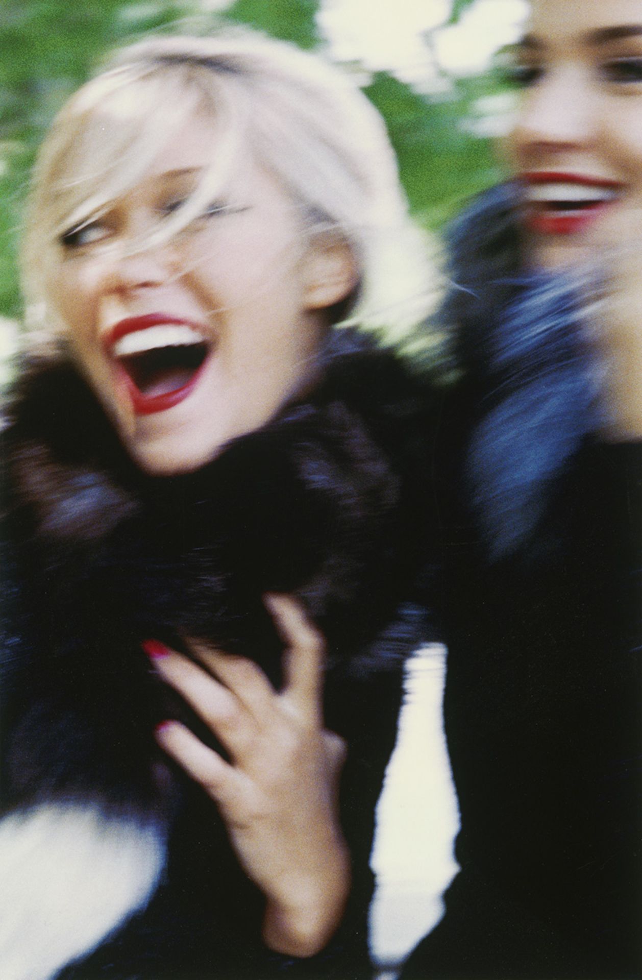 Haase, Esther: Two Girls Laughing in Central Park NY