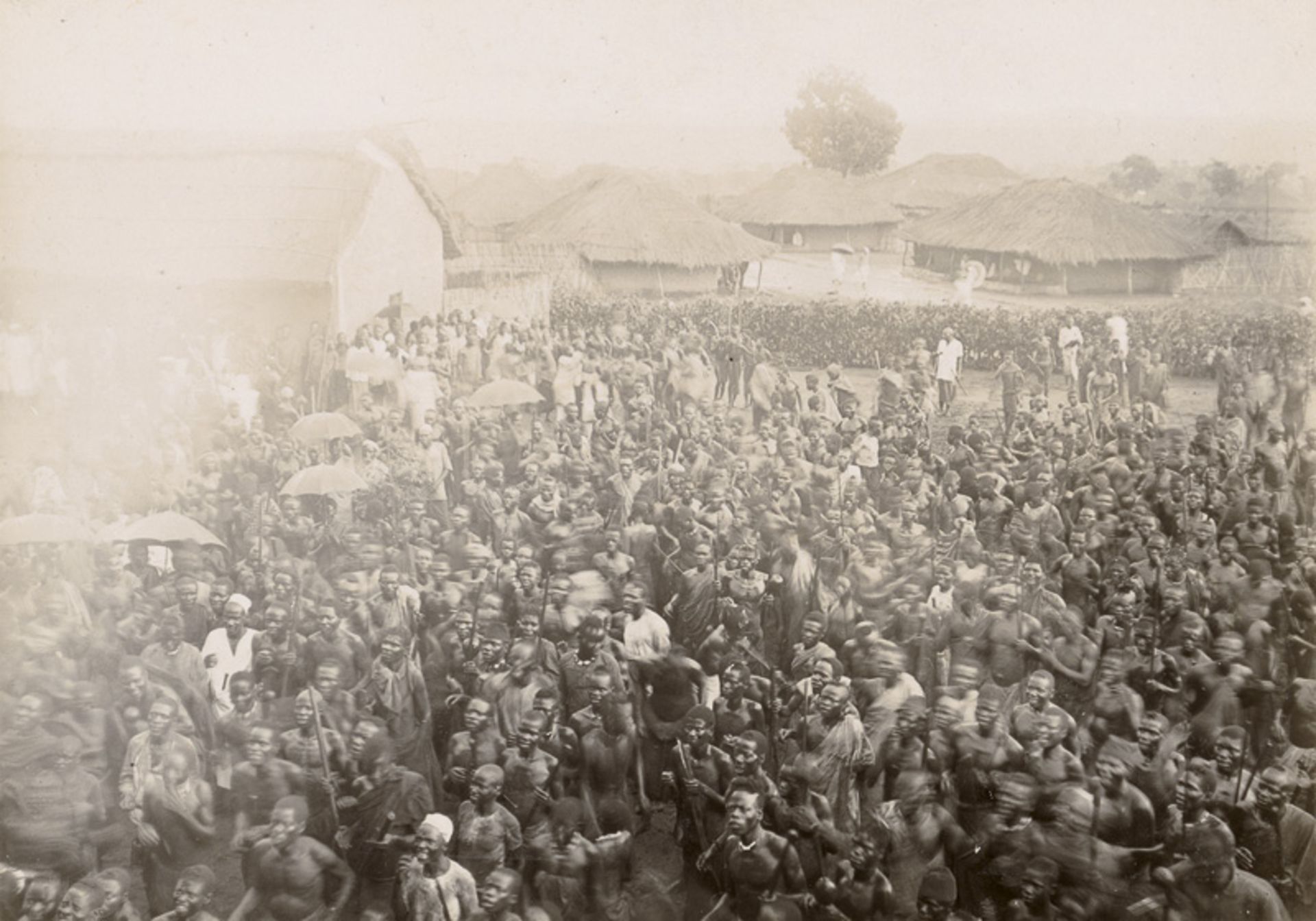 Deutsch-Ost-Afrika: Two souvenir albums of a German colonial official in Eas... - Image 2 of 2