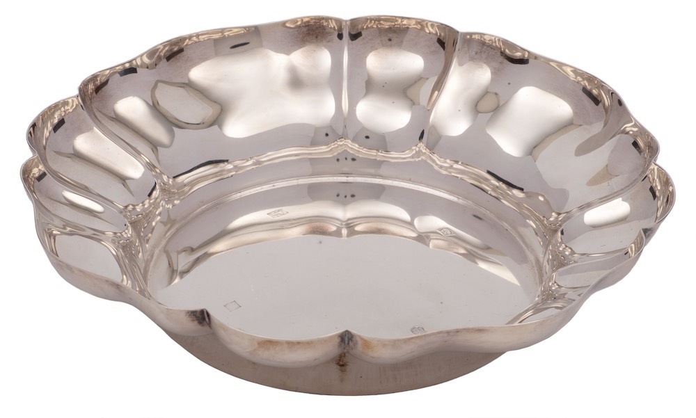 An Elizabeth II silver fruit bowl, maker Barker Brothers Silver Ltd, Birmingham,