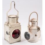 A BR signal lamp with red lens and one other lamp: (2)