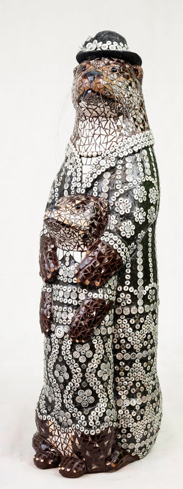 ADOPTED Lot No: 39 Ref No: 025 Mother of Pearl The Pearly Queen of Dartmoor By Mosaic Rocks-Corinna - Image 2 of 4