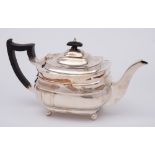 A George V silver teapot, maker Jay, Richard Attenborough Co Ltd, Sheffield,