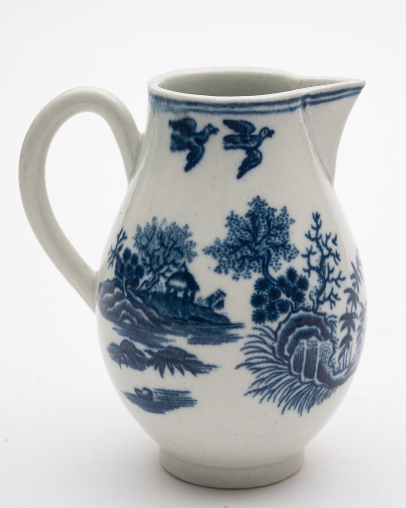 A First Period Worcester sparrow beak cream jug: printed with the Fence pattern below a double line