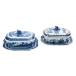 A Chinese blue and white small tureen,