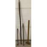 4 vintage tools, comprising: sledgehammer, crow bar and 2 breaker bars.