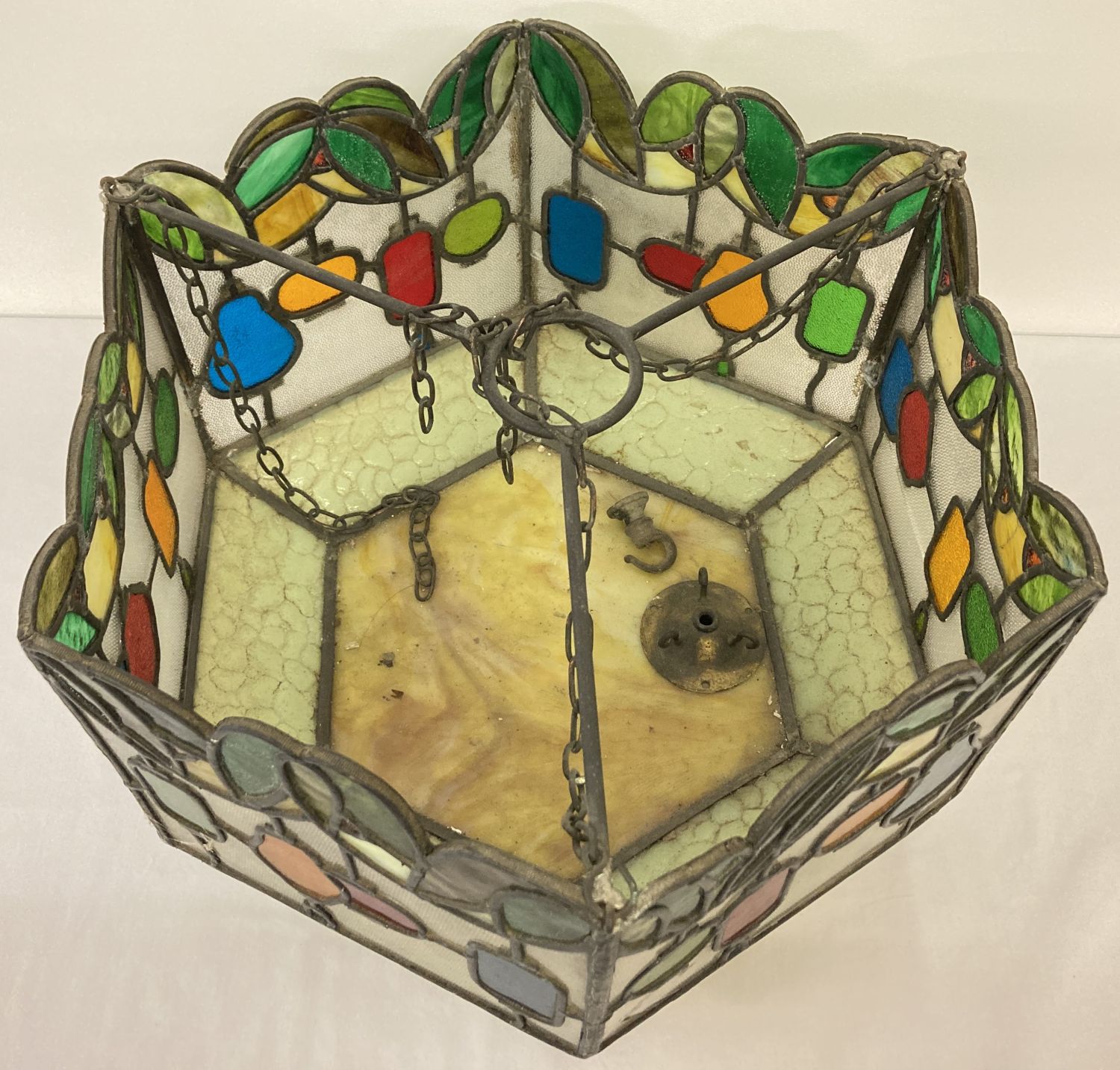 A vintage hexagonal shaped leaded stained glass ceiling pendant light shade. - Image 3 of 5