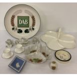 A small collection of vintage and modern ceramics. To include Echte Majolika Dortmunder DAB dish.