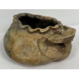 An Oriental soapstone pot with carved lizard detail and scalloped rim. Approx. 5cm tall x 11cm long.
