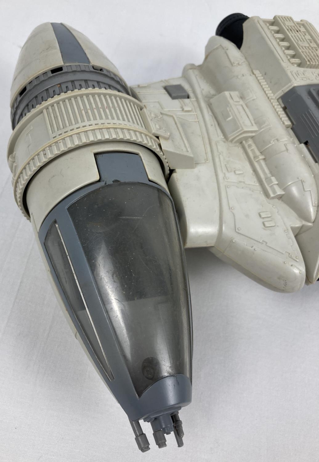 A vintage 1984 "Return Of The Jedi" B Wing fighter with collapsible wings, one removable gun and - Image 2 of 7