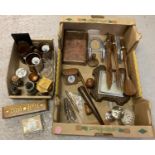 A collection of assorted vintage items. To include a Robert Murray mechanical pencil, Smith