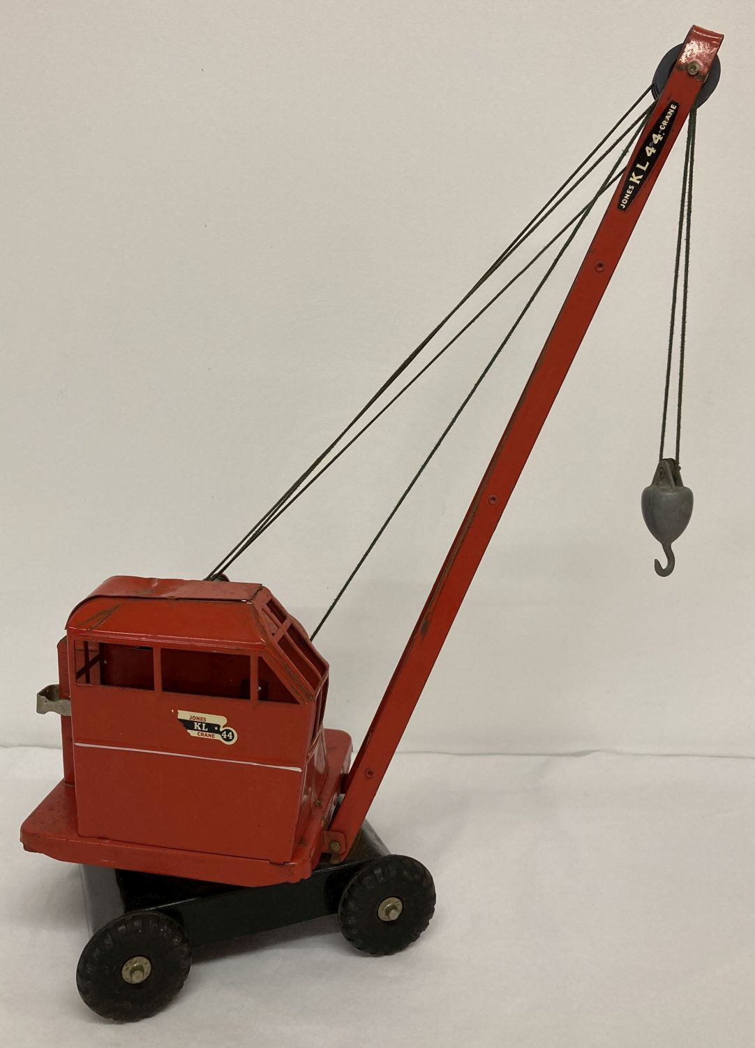 A vintage 1960's Tri-ang painted steel 4 ton Jones mobile crane, KL44.