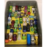 A tray of approx. 40 assorted 1:72 scale diecast vehicles, mostly Hot Wheels.
