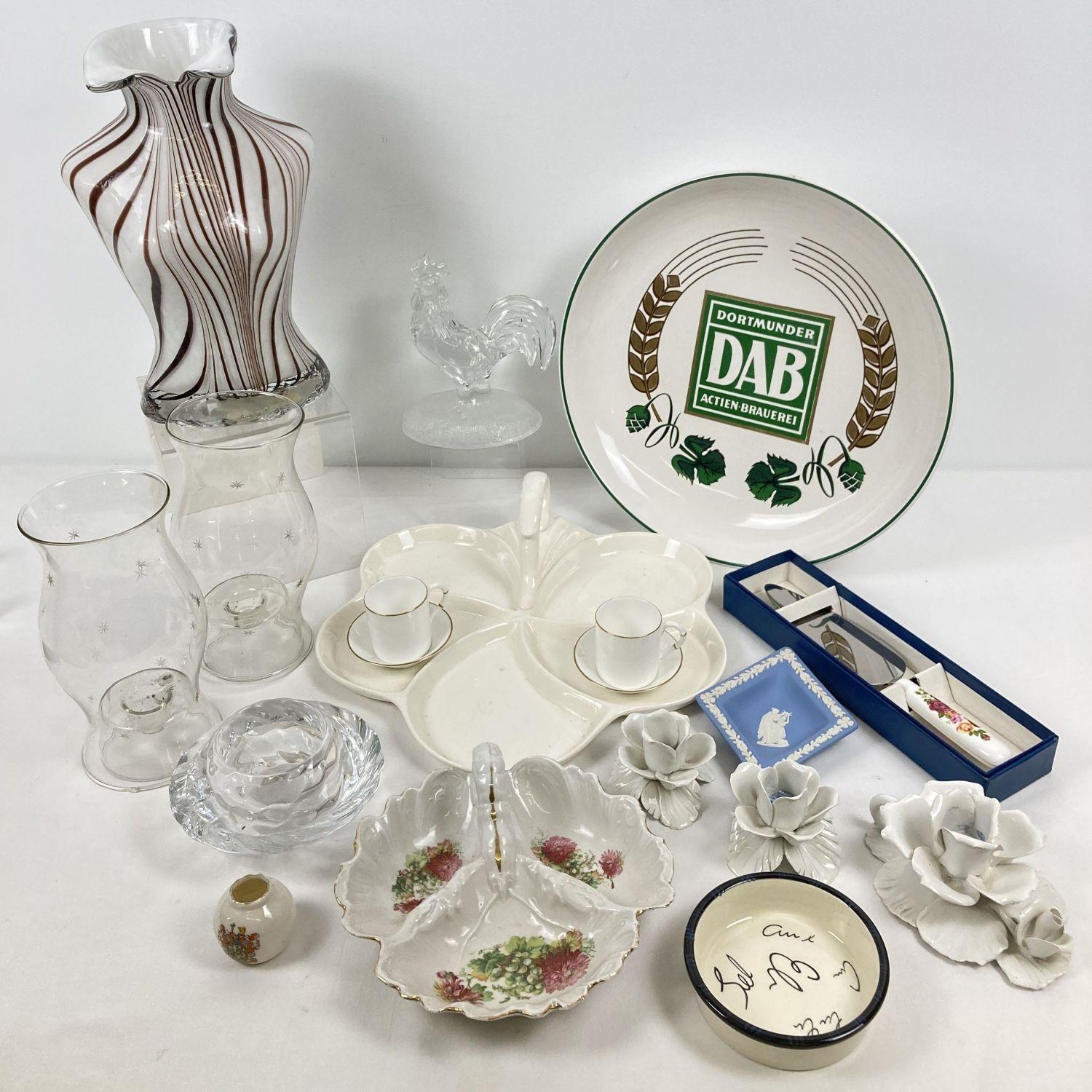 A box of assorted vintage and modern ceramics & glass. To include: a pair of Royal Worcester