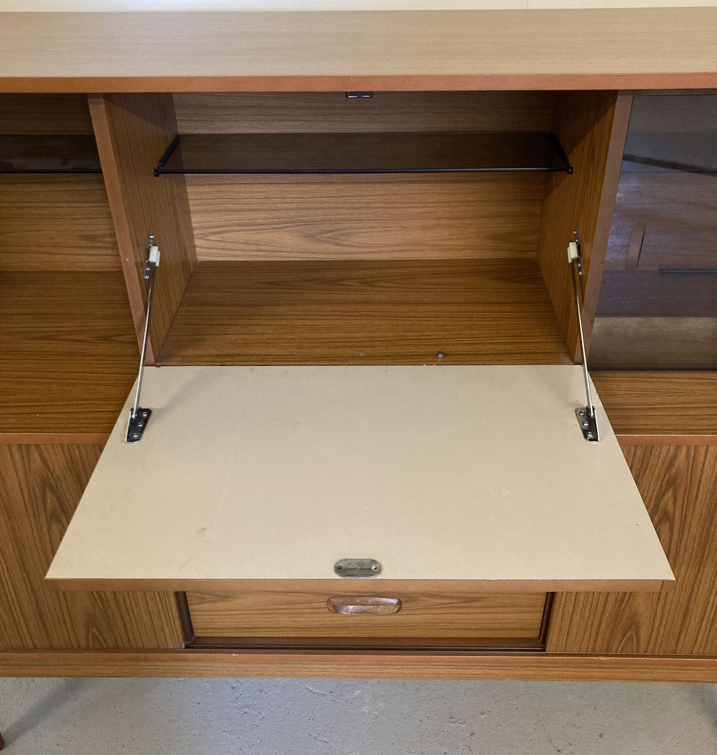 A vintage mid century Schreiber teak sideboard with sliding doors, drawers and glass shelves. - Image 3 of 6