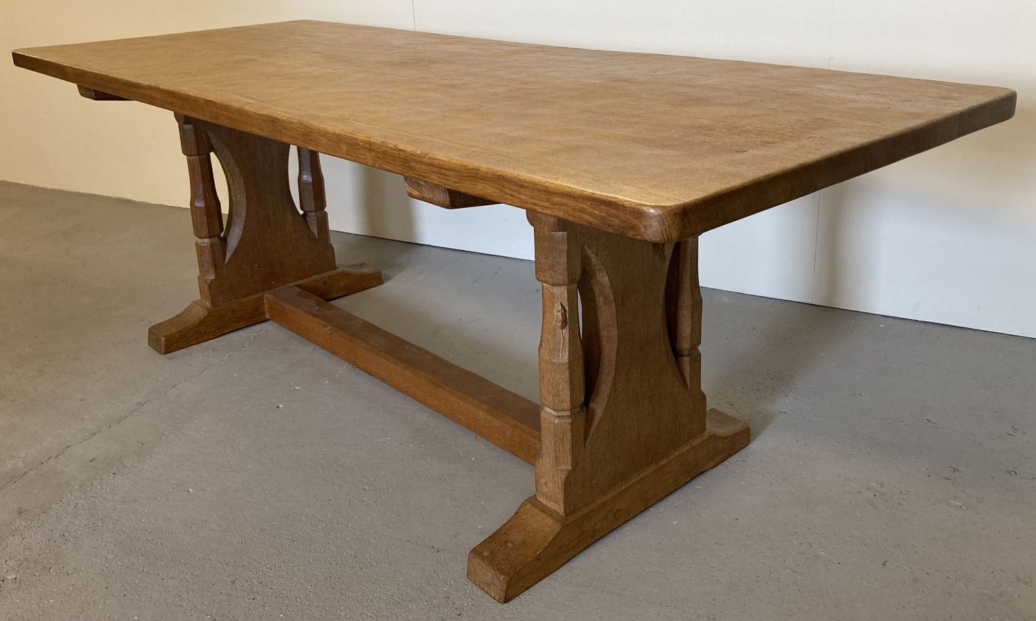 Robert Thompson - classic Mouseman, 7'0" refectory table & 8 chairs, featuring rare mouse detail. - Image 6 of 11