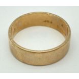 A vintage 5mm wide, 9ct gold plain wedding band. Ring size O. Total weight approx. 3.6g.