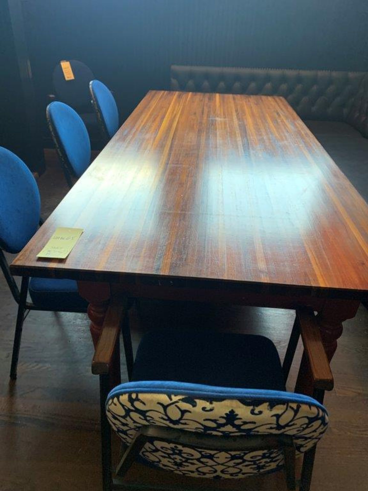 Belle Table dessus bois 96 x 42"