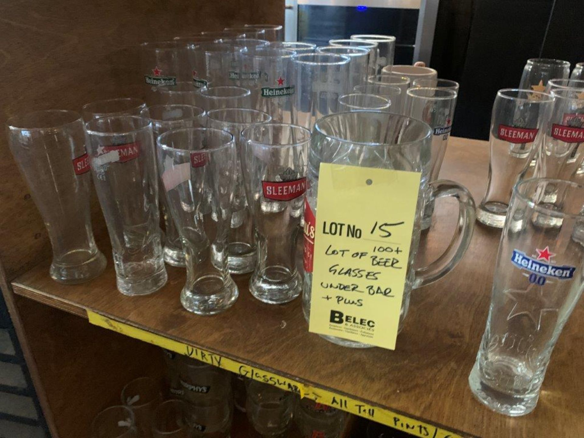 Lot de 100 + verres de bières ++ variés