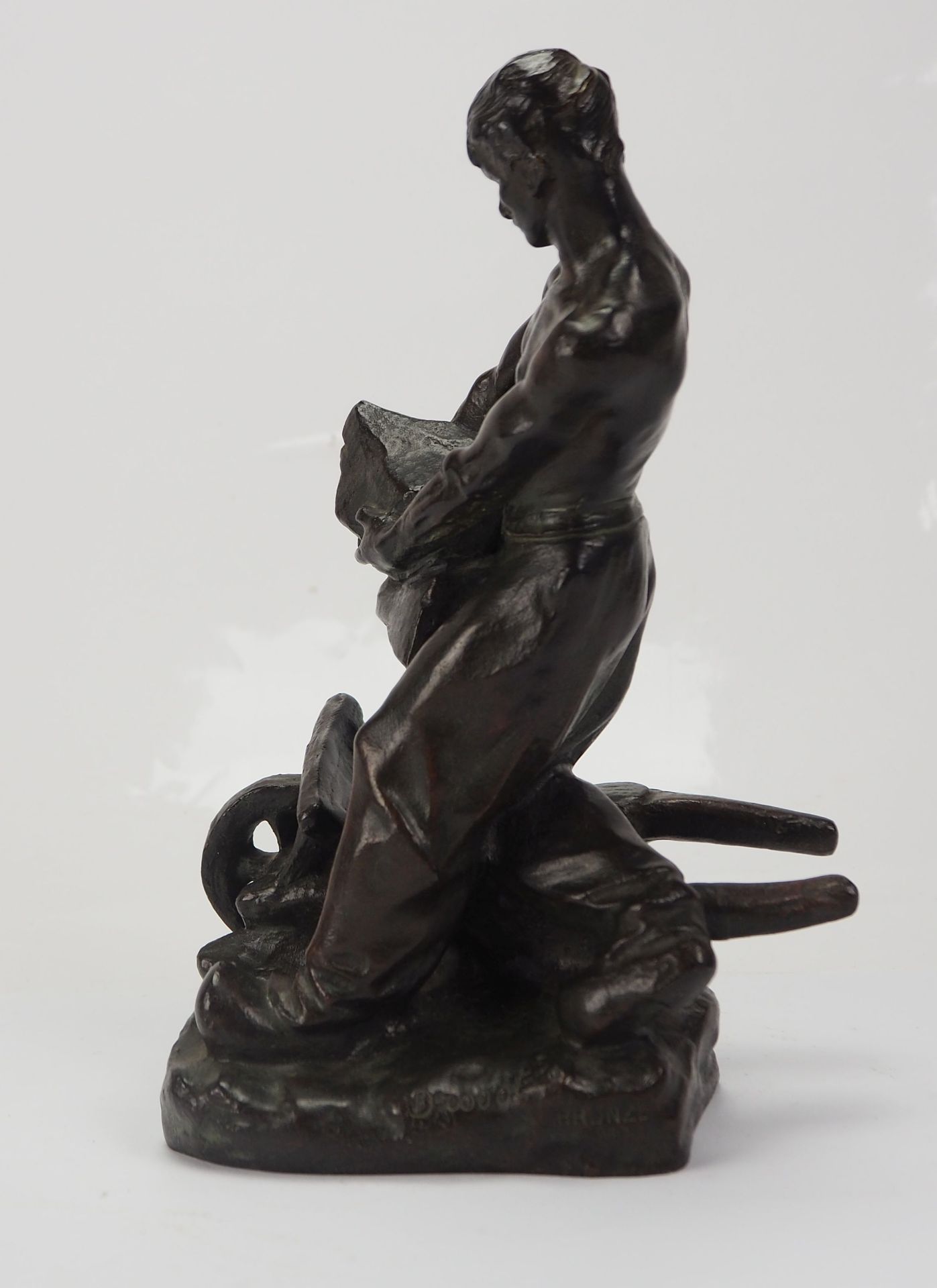 Édouard Drouot: Bronzefigur eines Arbeiters. - Bild 4 aus 5