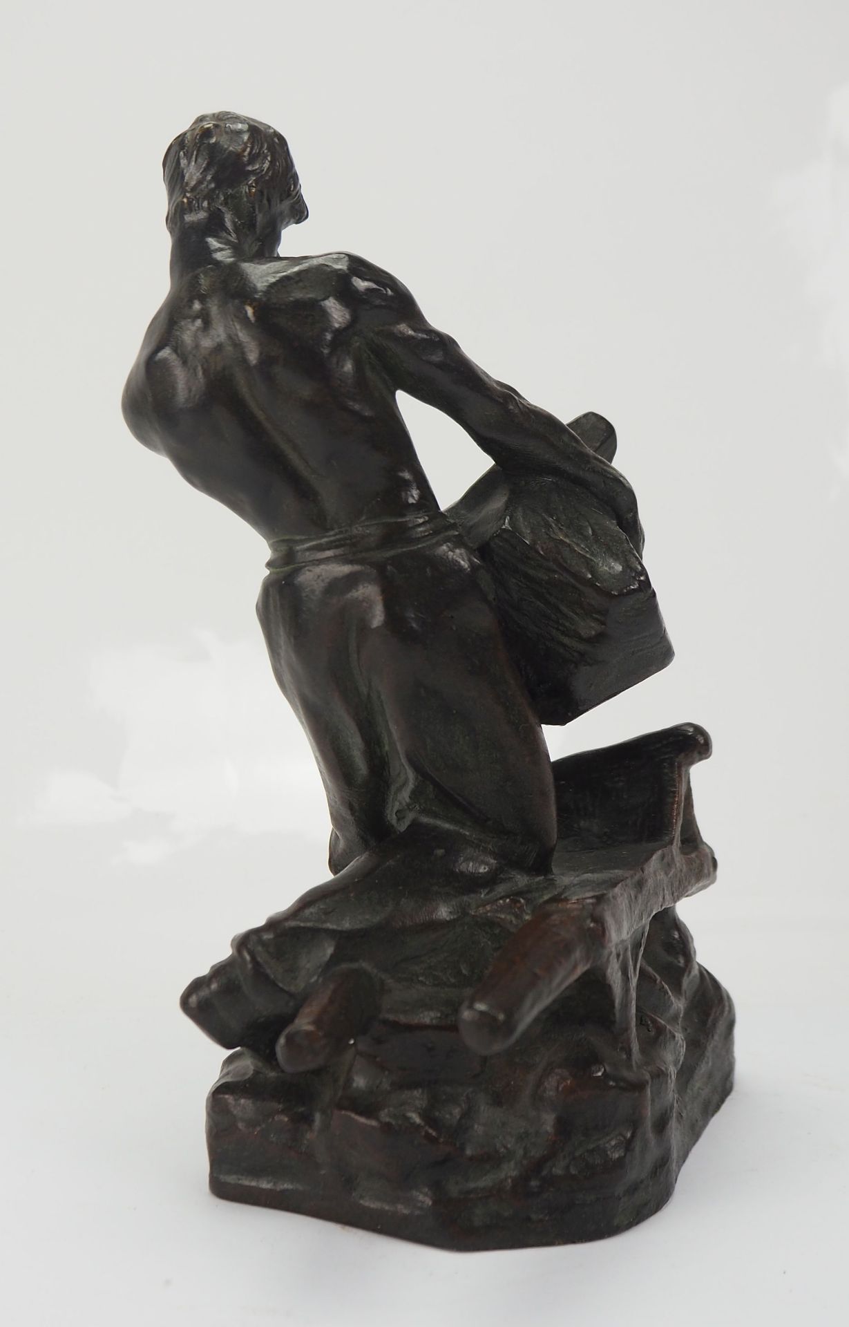 Édouard Drouot: Bronzefigur eines Arbeiters. - Bild 2 aus 5