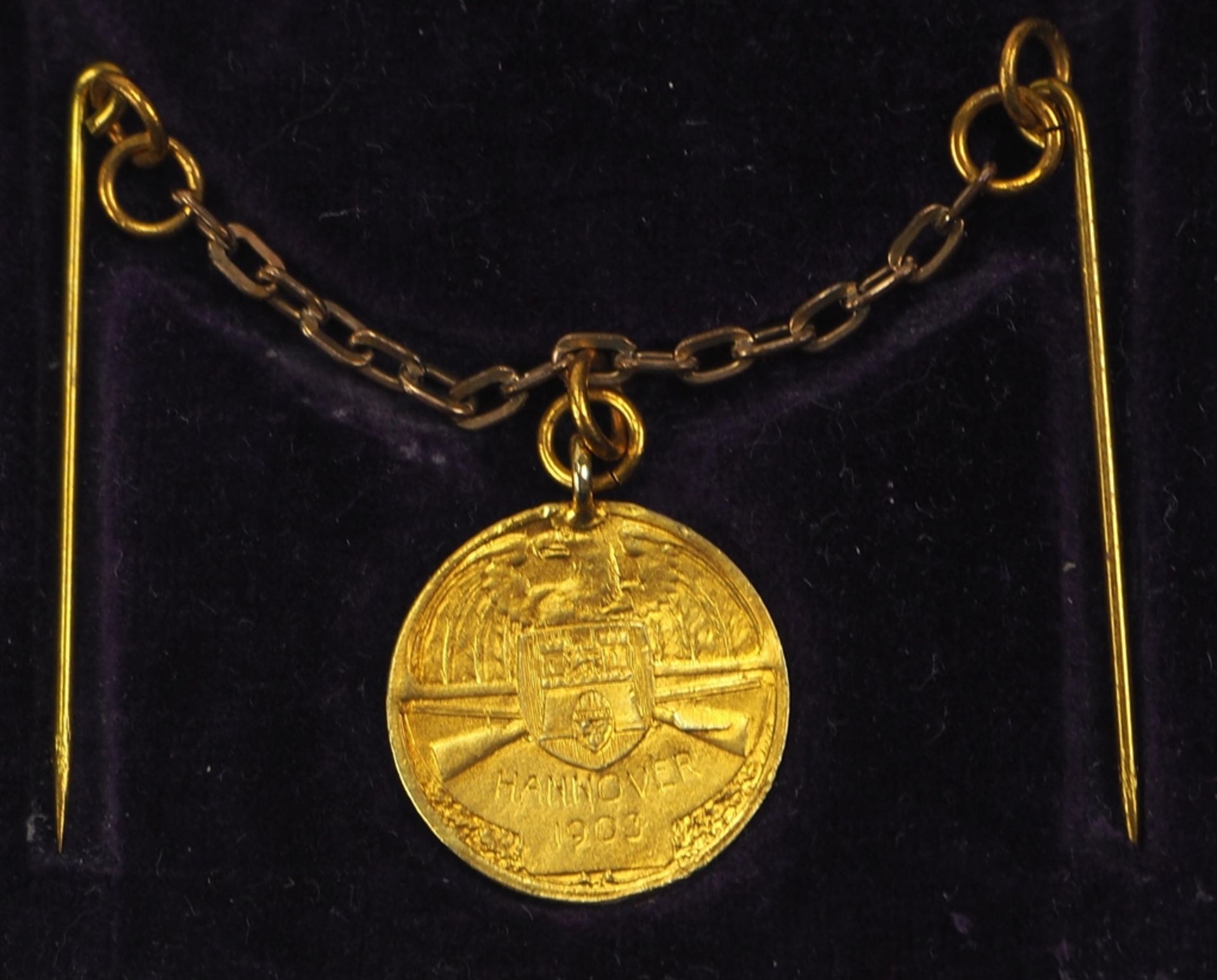 Hannover: Medaille auf das Deutsche Bundesschießen, in Gold, im Etui. - Bild 3 aus 3