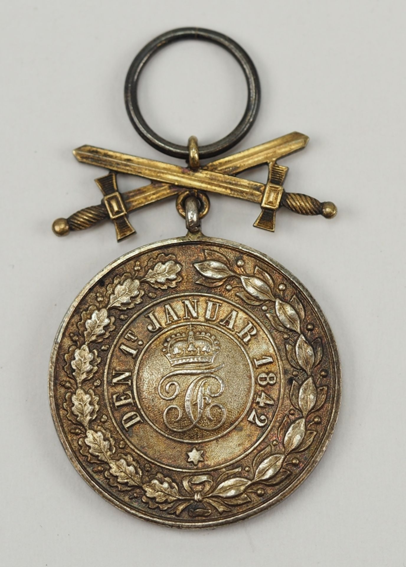 Hohenzollern: Fürstlich Hohenzollernscher Hausorden, Silberne Ehrenmedaille mit - Bild 2 aus 2