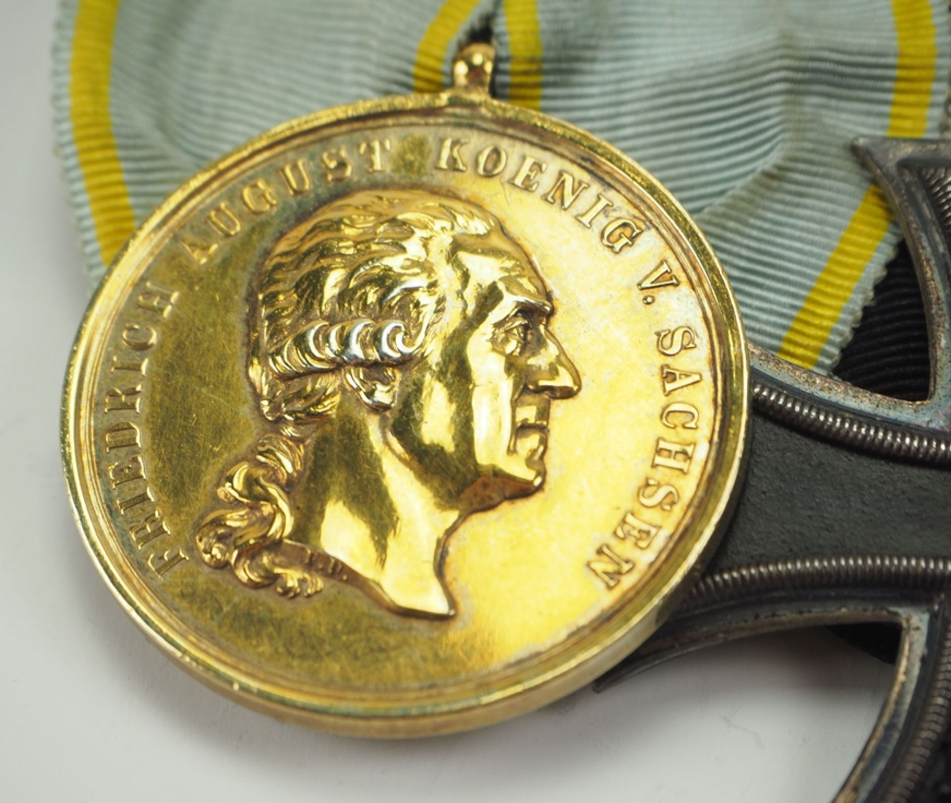 Sachsen: Ordenschnalle eines Trägers der Goldenen Medaille des Militär-St. Hein - Bild 2 aus 5