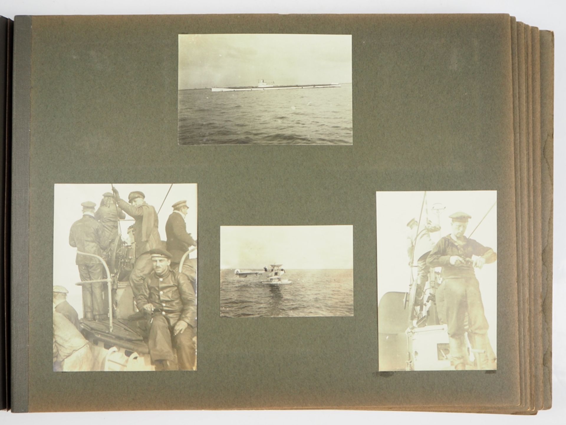 Fotoalbum des Marine-Stabsarzt Dr. R.N. der III. Unterseebootsflottille. - Image 15 of 20