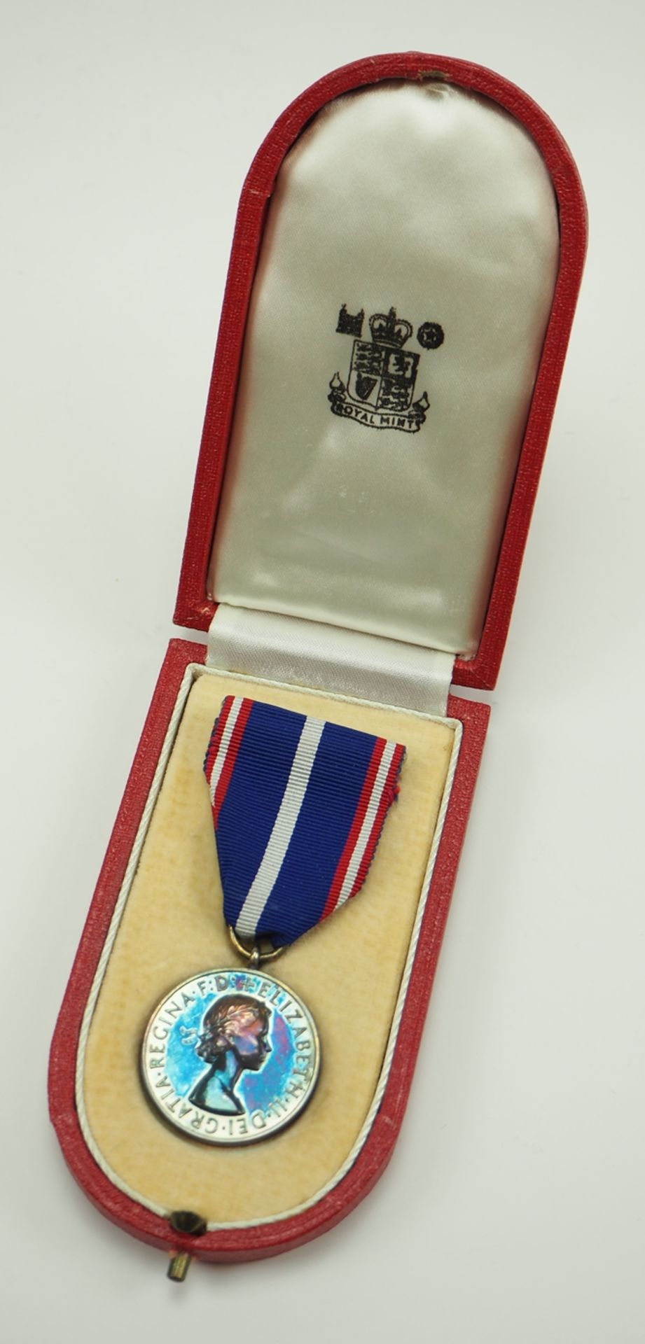 Großbritannien: Königlicher Viktoria-Orden, Goldene Ehrenmedaille, 6. Modell (seit 1955), Ausführun - Image 2 of 3
