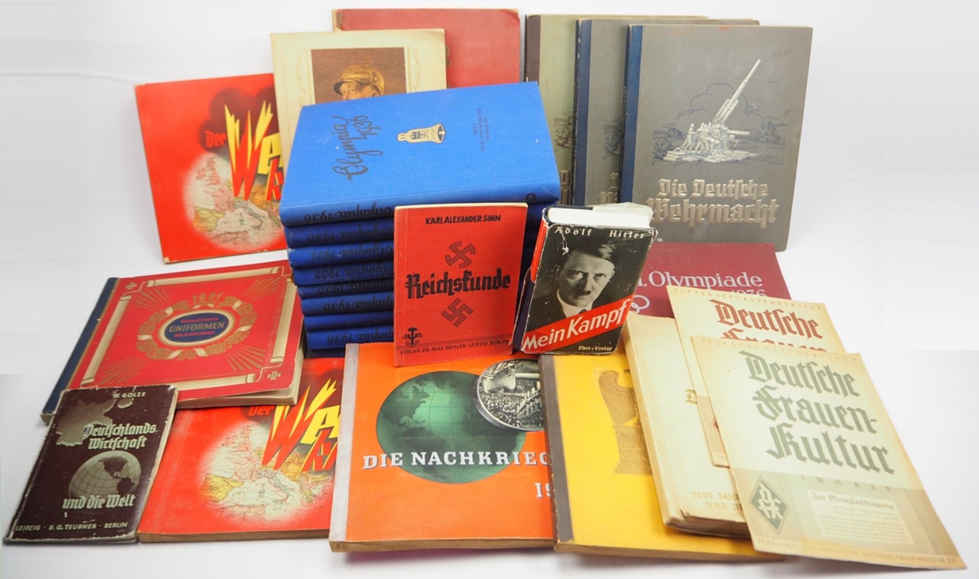 3. Reich: Zigarettenbilderalben und Literatur.