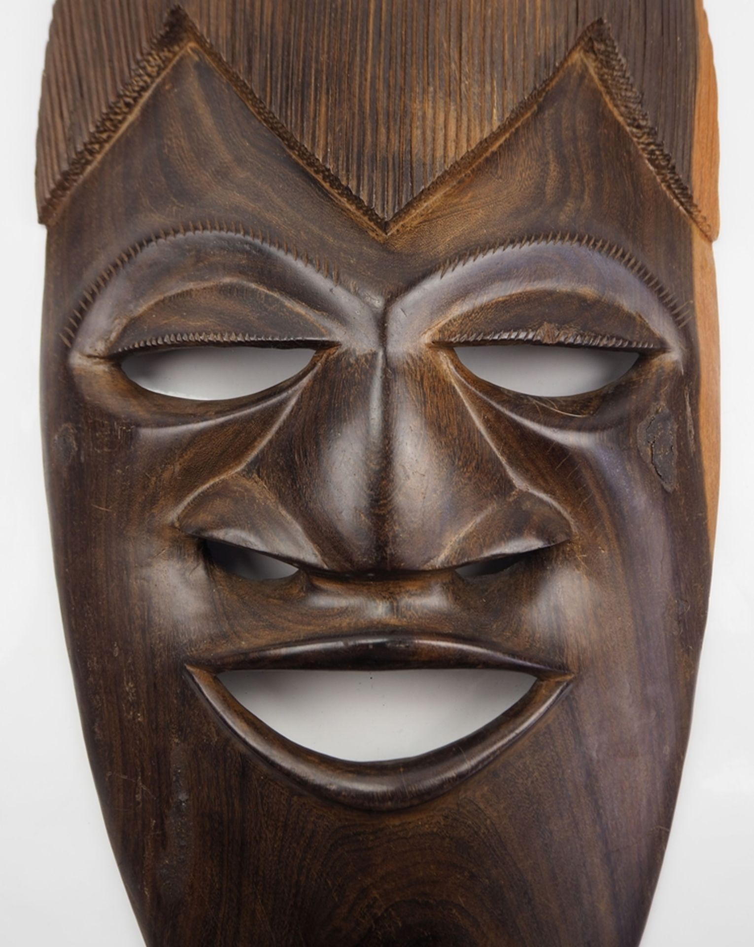 Holzmaske im afrikanischen Stil. - Image 2 of 3