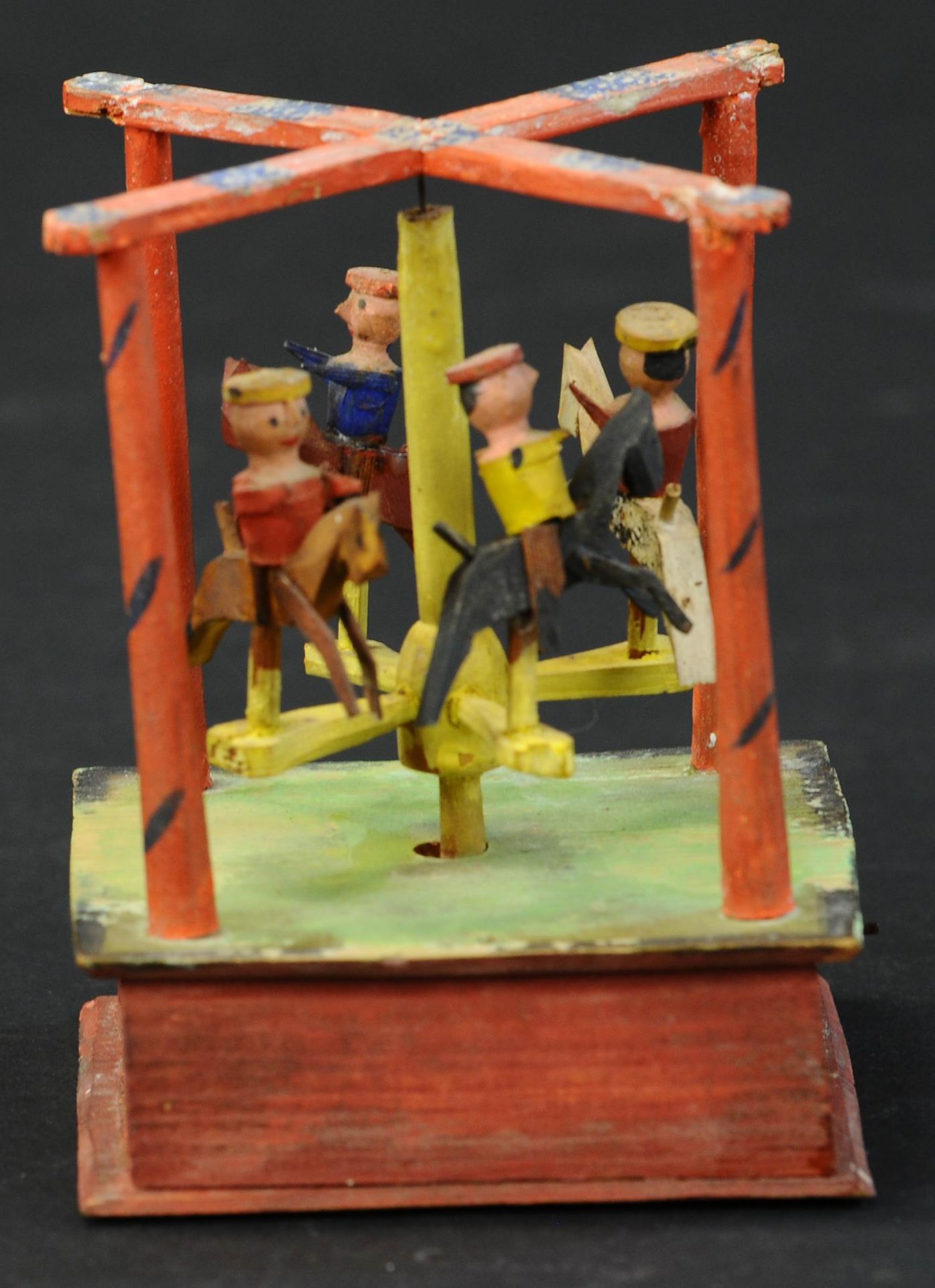 ERZGEBIRGE ONE-TIER-CAROUSEL CRANK TOY - Bild 2 aus 4