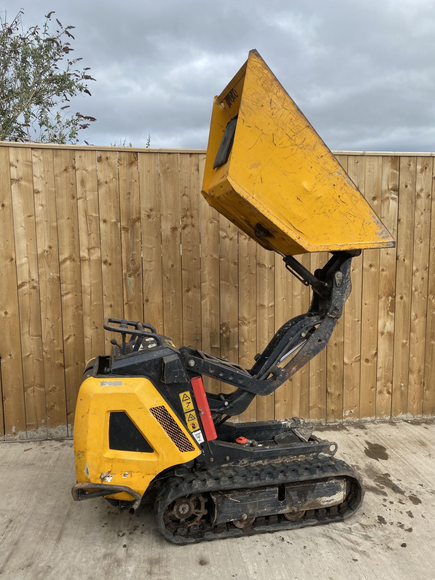 2015 JCB HTD05 high tip diesel tracked dumper * Direct GAP Hire*