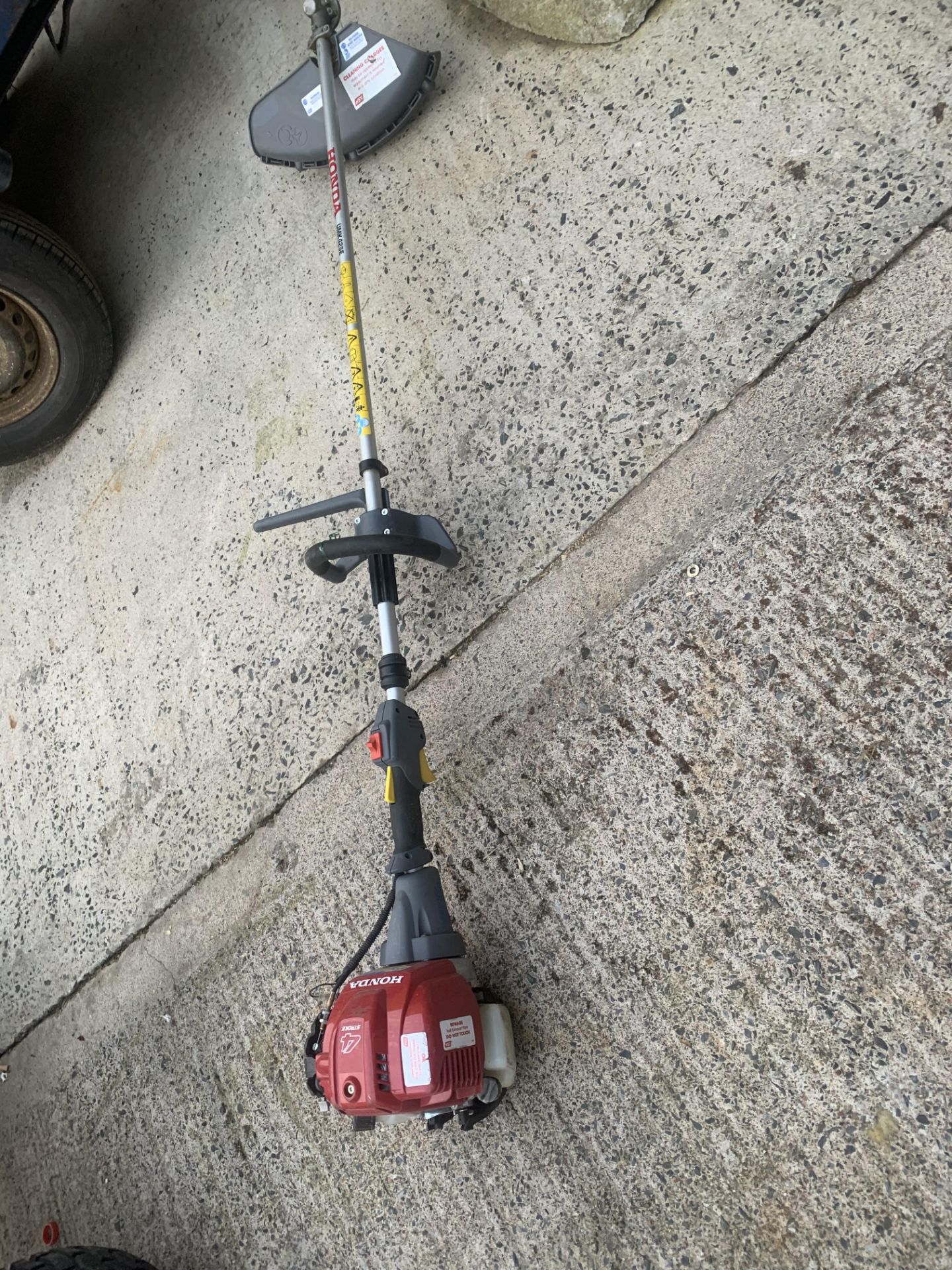 HONDA PETROL STRIMMER 4 STROKE .LOCATION N IRELAND. - Image 2 of 2