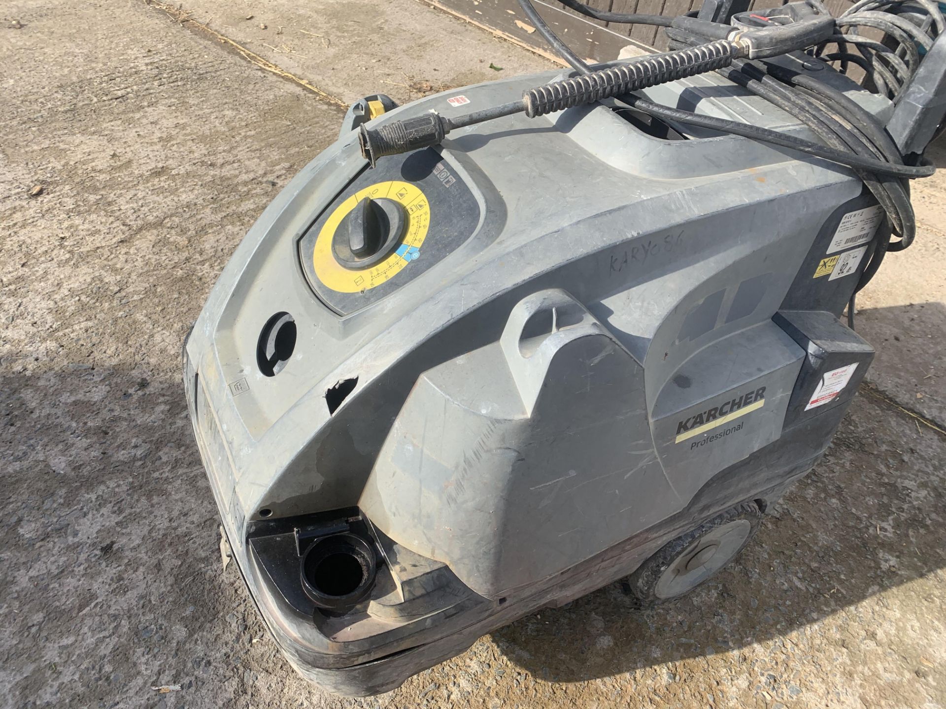 KARCHER DIESEL COMERCIAL HOT AND COLD POWER WASHER.LOCATION N IRELAND.