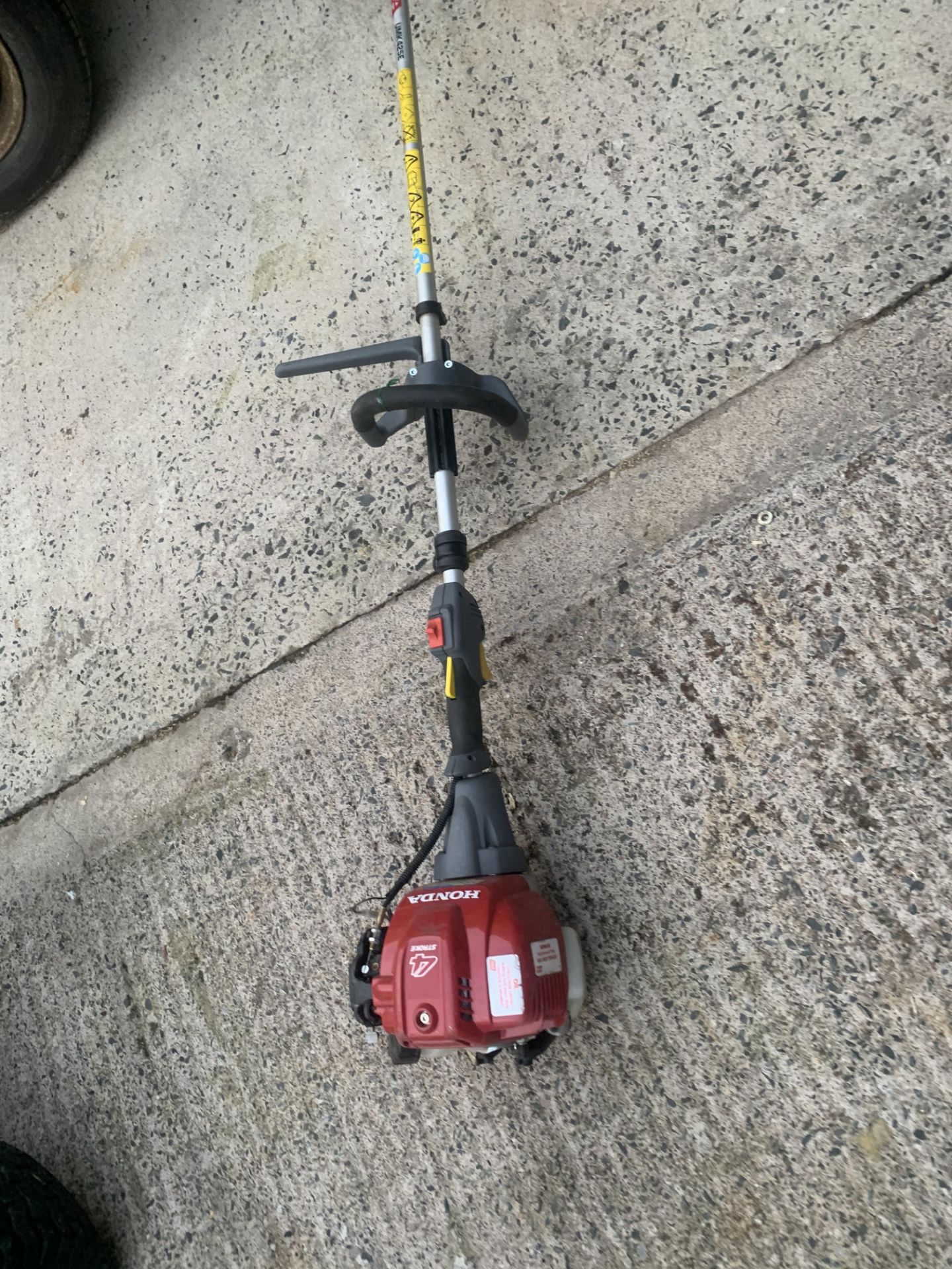 HONDA PETROL STRIMMER 4 STROKE.LOCATION N IRELAND. - Image 2 of 2