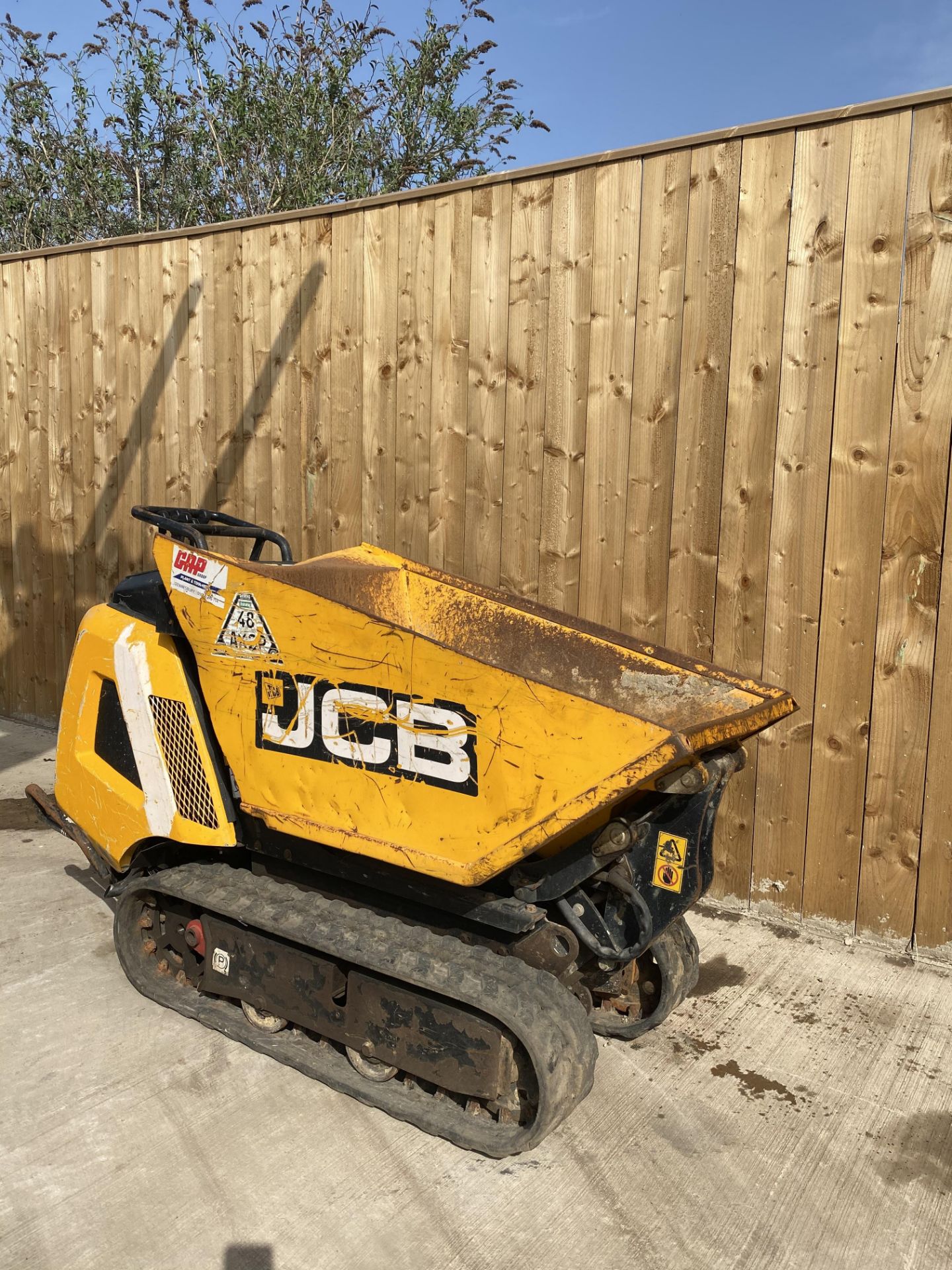 Jcb HTD05 high tip tracked dumper *Direct GAP Hire* - Image 2 of 7