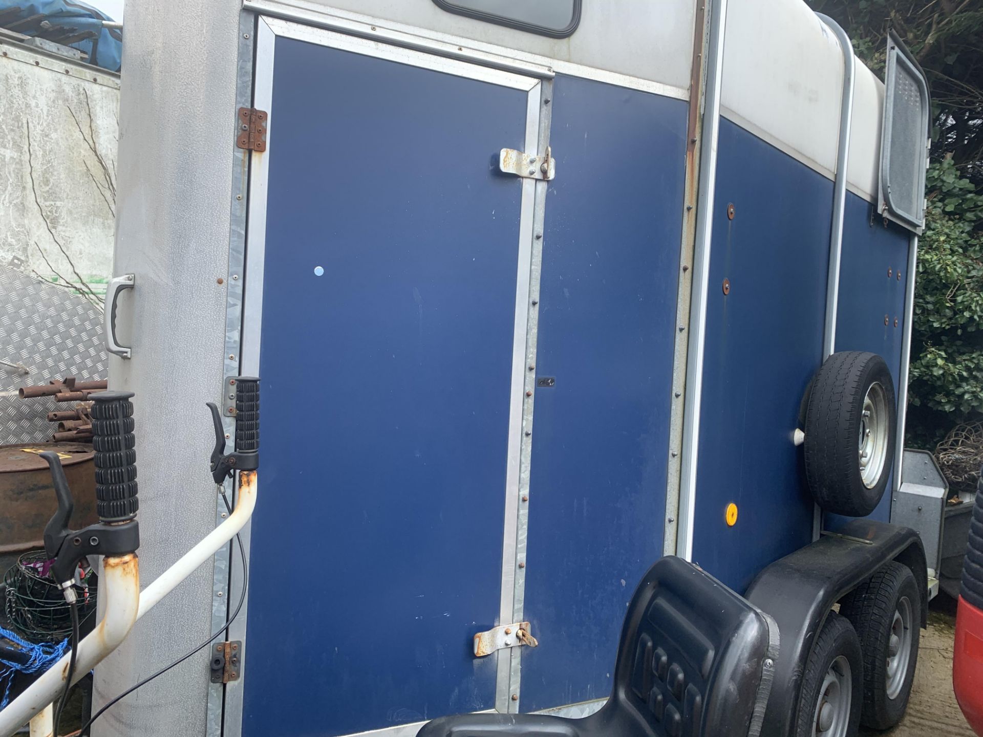 IFOR WILLIAMS SINGLE HORSEBOX.LOCATION N IRELAND.